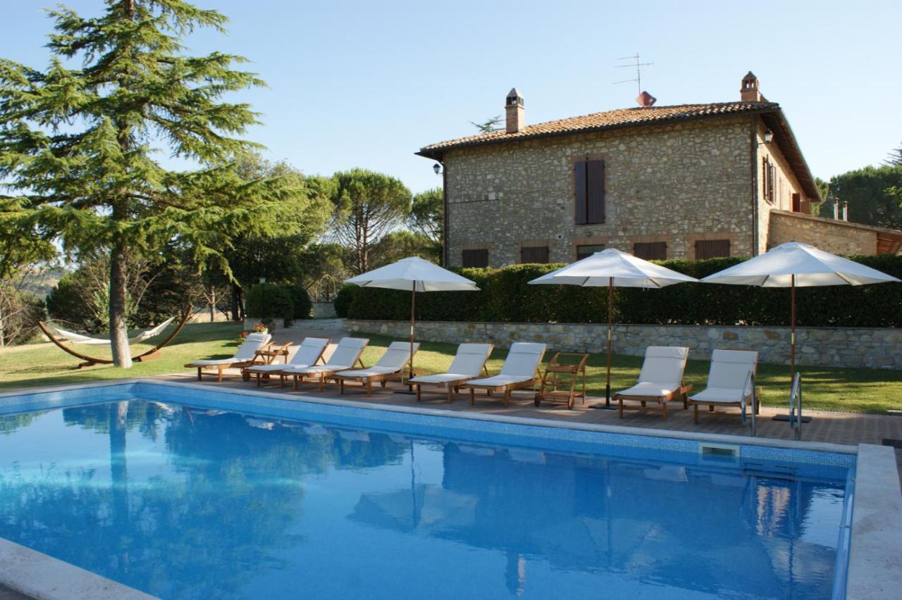 Gorgeous 2-Storey Villa With A Large Private Pool Todi Bagian luar foto