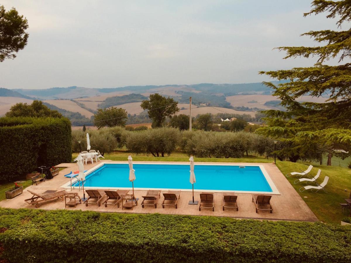 Gorgeous 2-Storey Villa With A Large Private Pool Todi Bagian luar foto
