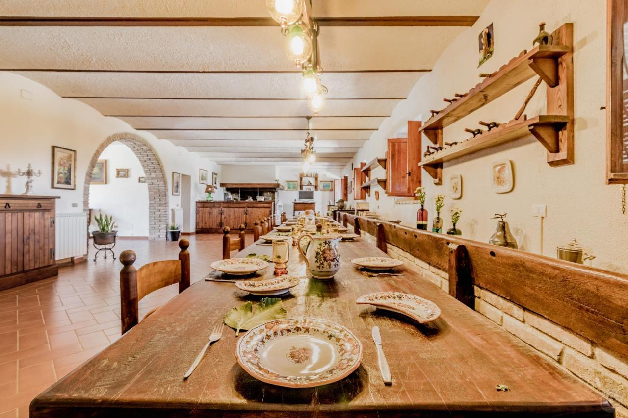 Gorgeous 2-Storey Villa With A Large Private Pool Todi Bagian luar foto