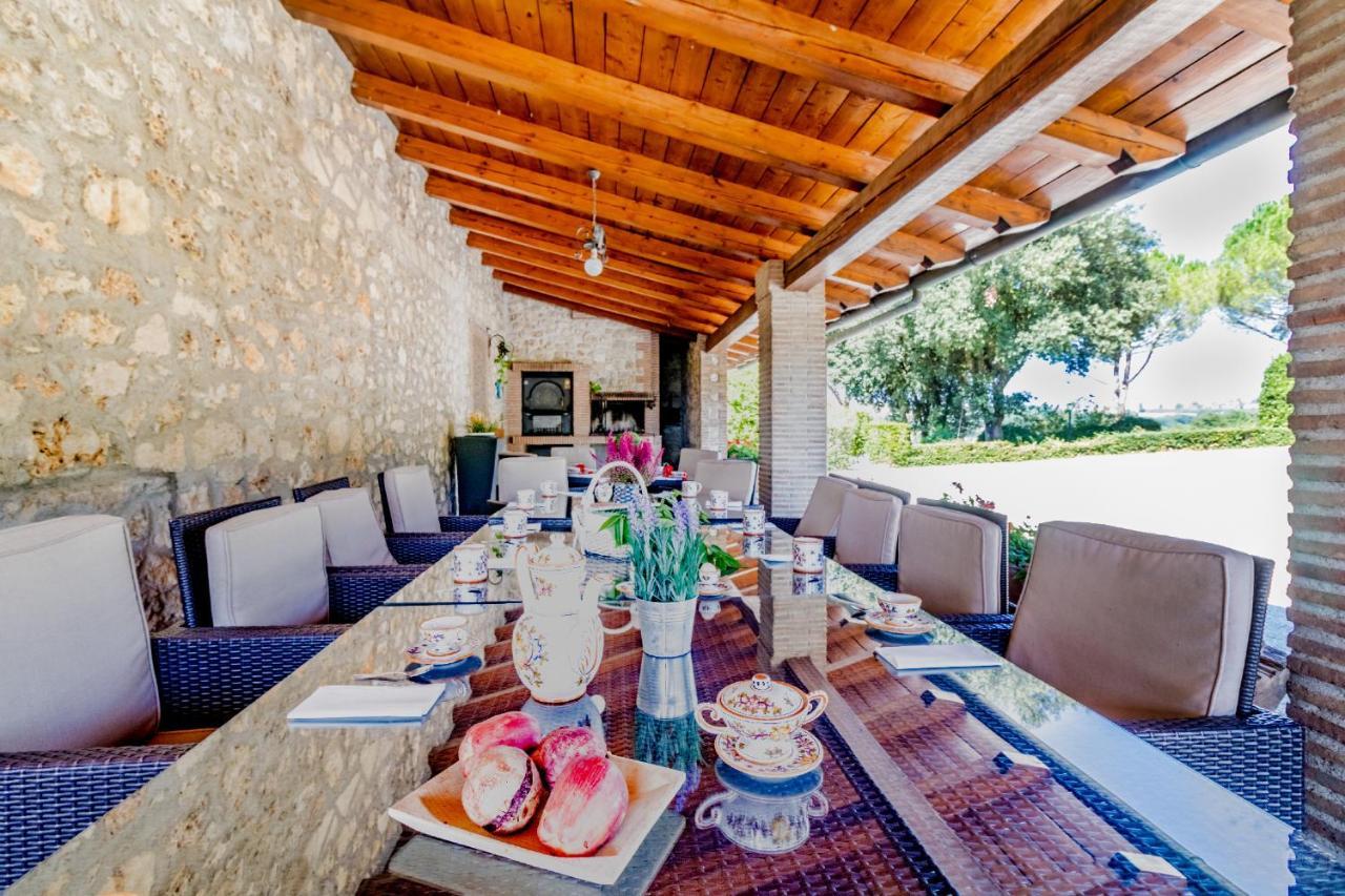 Gorgeous 2-Storey Villa With A Large Private Pool Todi Bagian luar foto