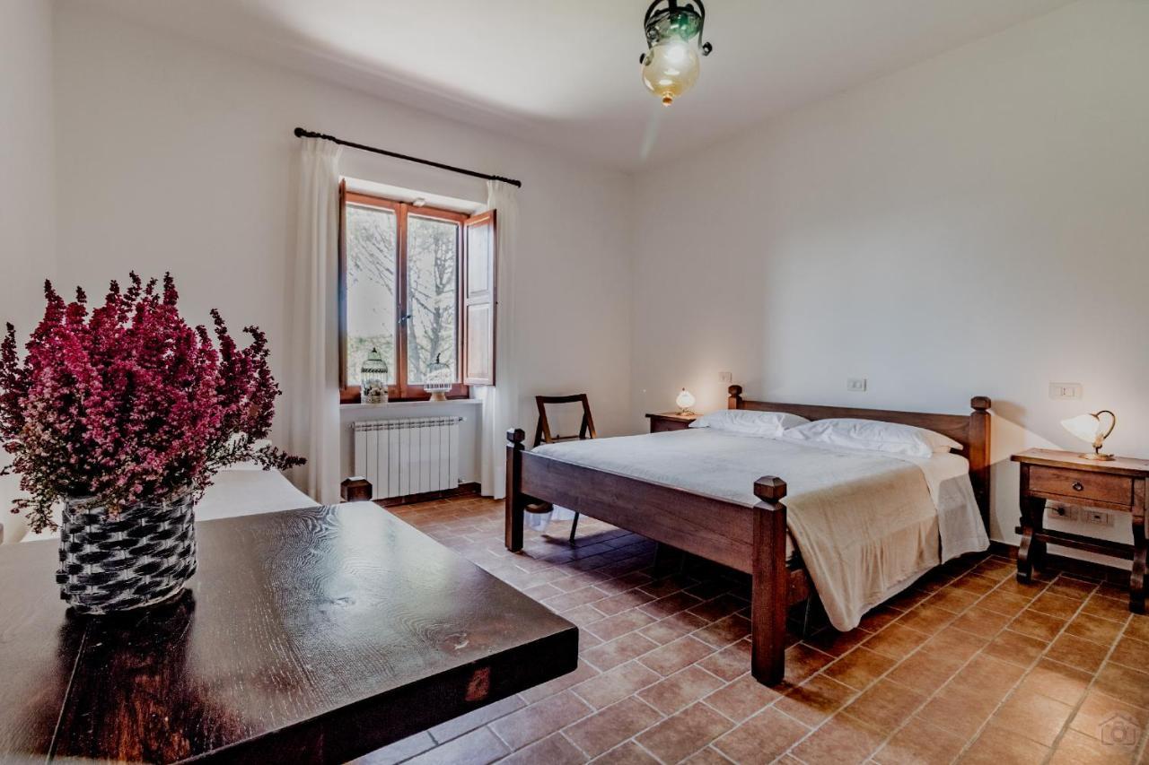 Gorgeous 2-Storey Villa With A Large Private Pool Todi Bagian luar foto
