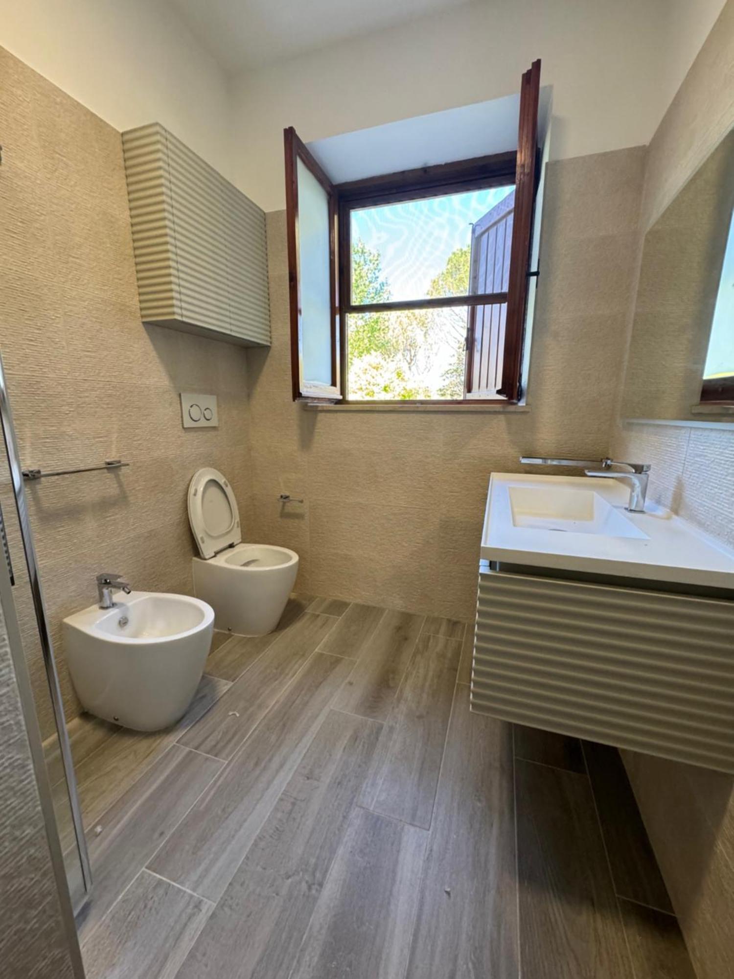 Gorgeous 2-Storey Villa With A Large Private Pool Todi Bagian luar foto
